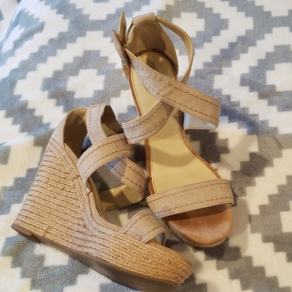 Marc Fisher Wedges